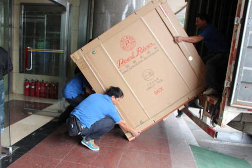 文殊镇钢琴贵重工艺品无忧运